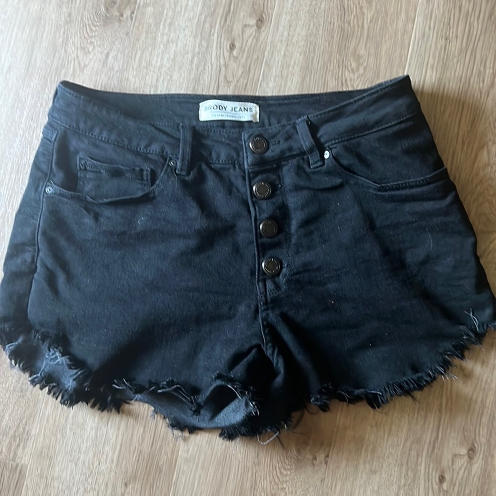 Brody summer shorts, wore once ! Just cleaned them. Black cut off shorts size 30